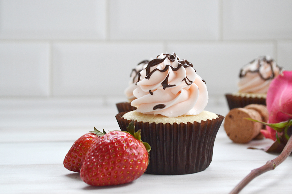 strawberry champagne cupcakes