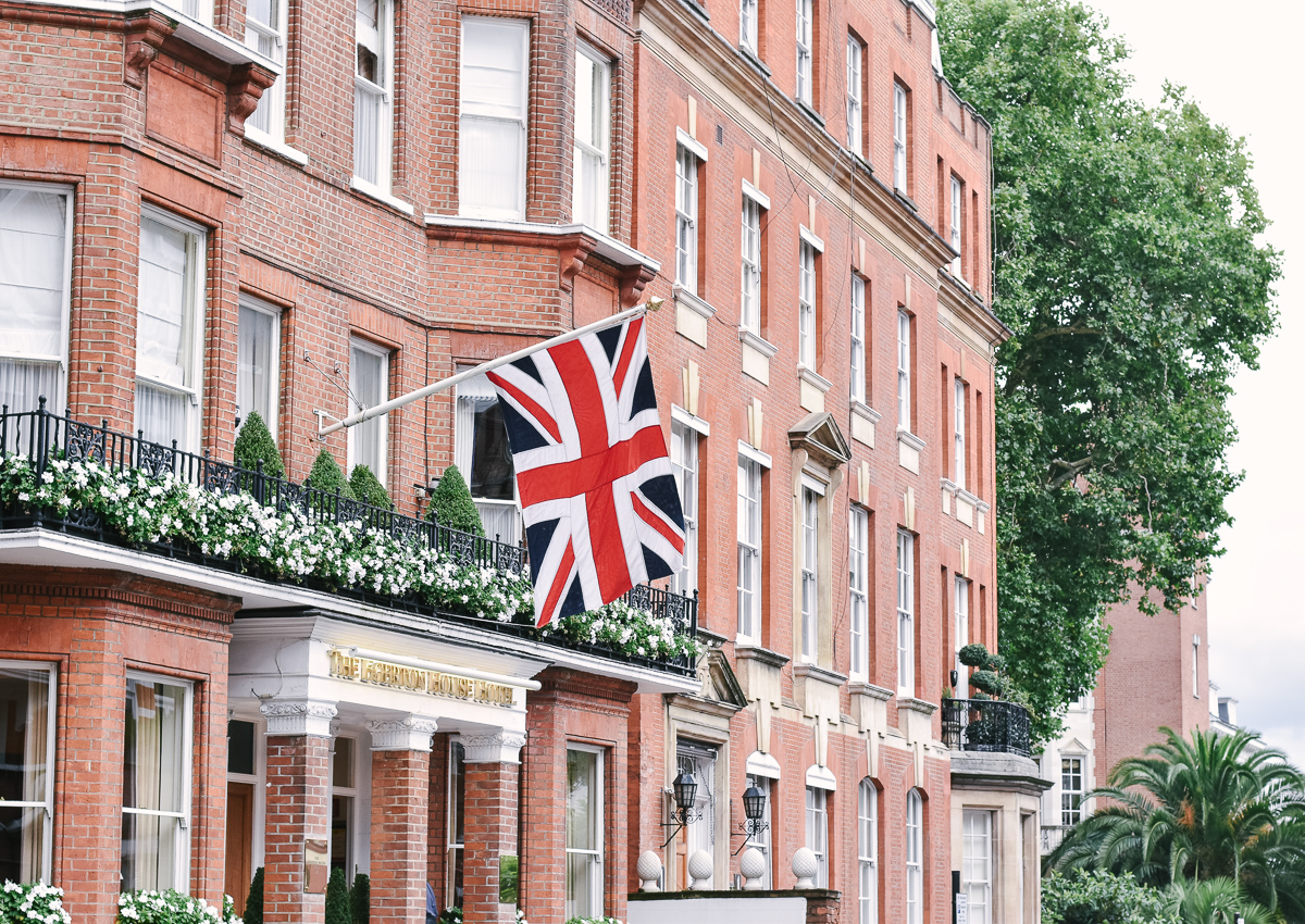 london-travel-guide-uk-flag